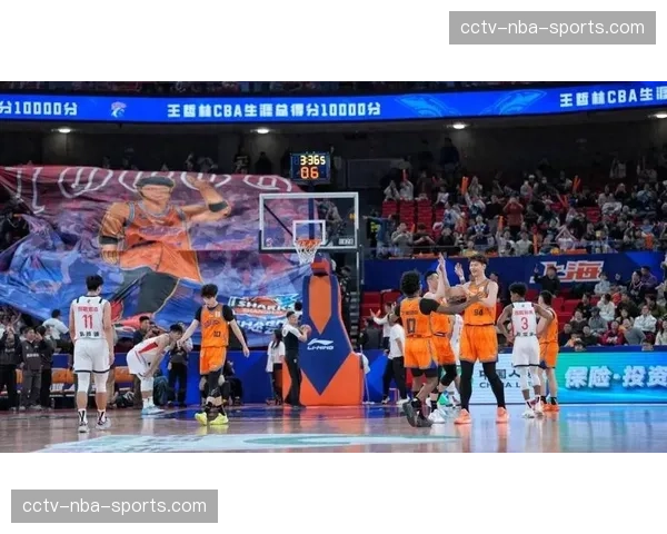 上海主场14连胜彰显阵容深度 洛夫顿关键球能力成争冠保障